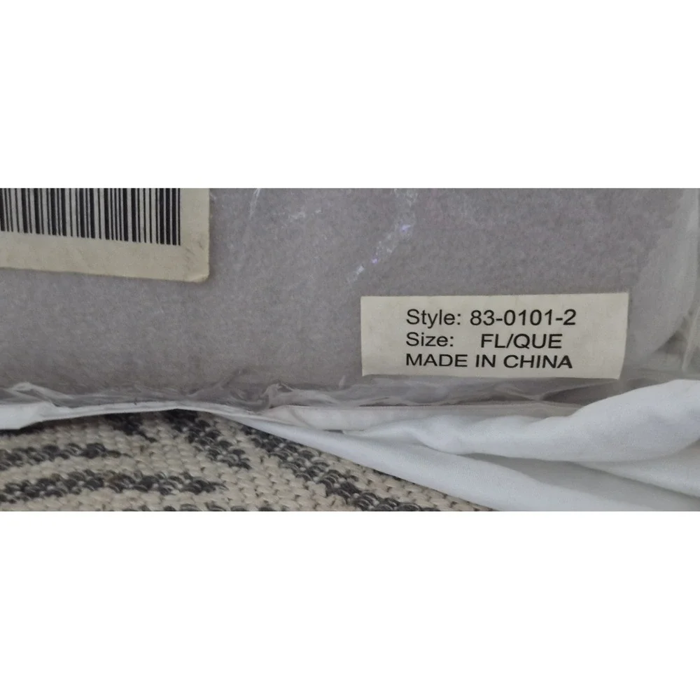 Gray Plush‎ Fleece Blanket Full/Queen  Soft Cozy New in Package